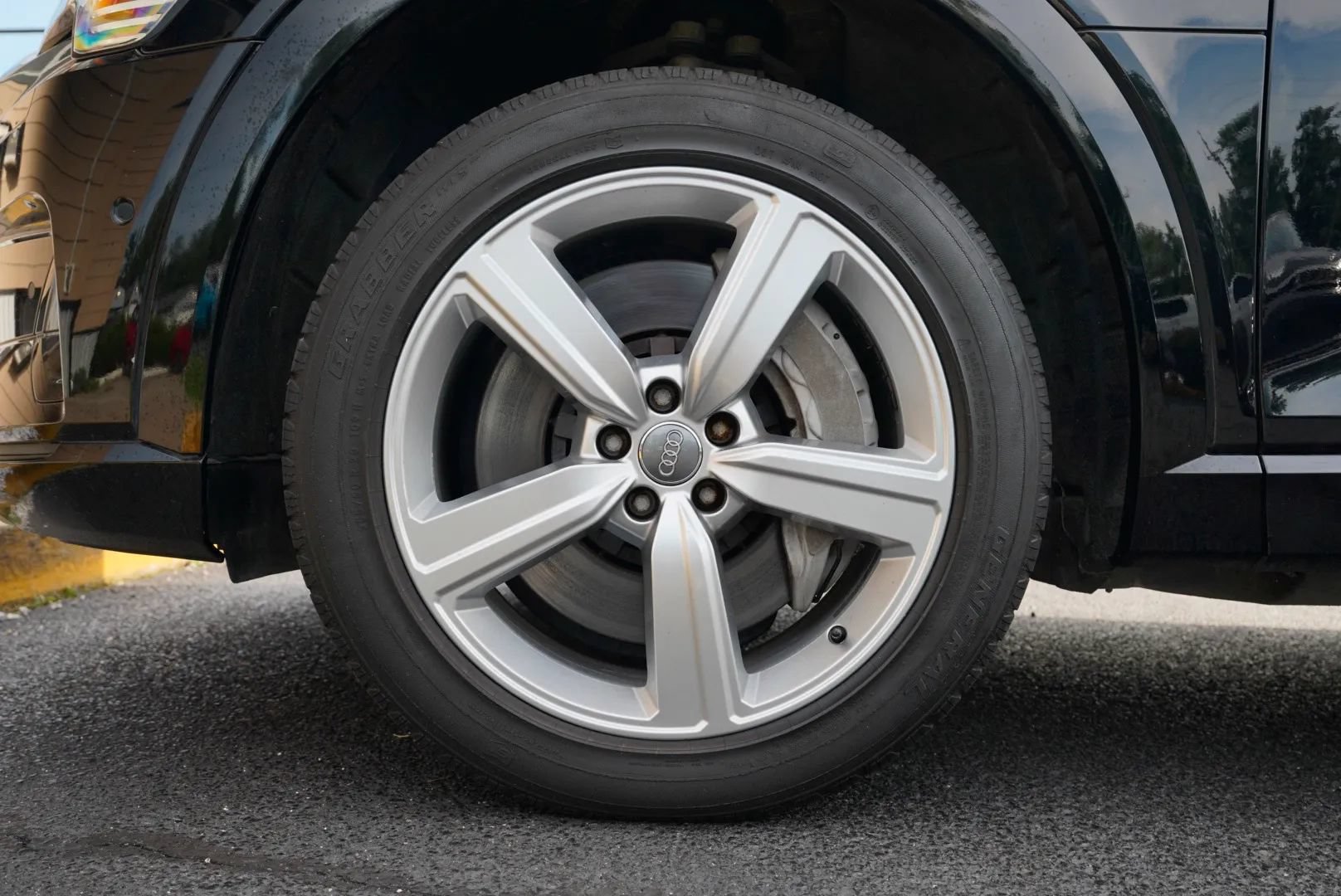 Used 2019 Audi e-tron Prestige AWD/4WD image 14