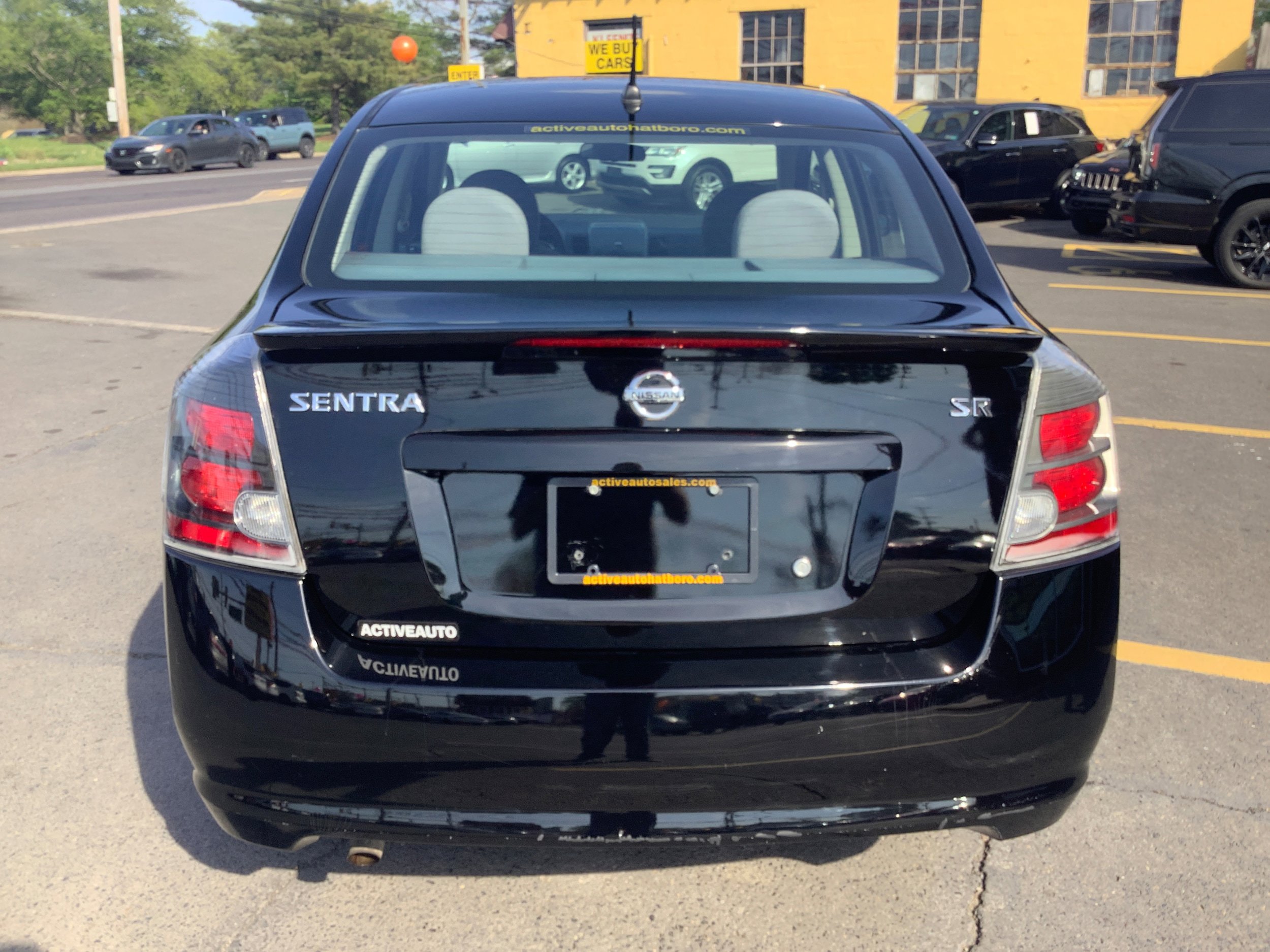 Used 2012 Nissan Sentra 2.0 SR FWD image 6