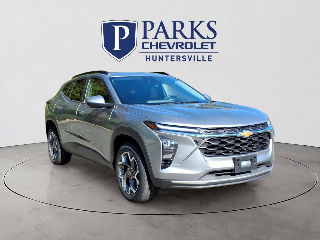 Certified 2025 Chevrolet Trax LT w/ LT Convenience Package FWD image 1