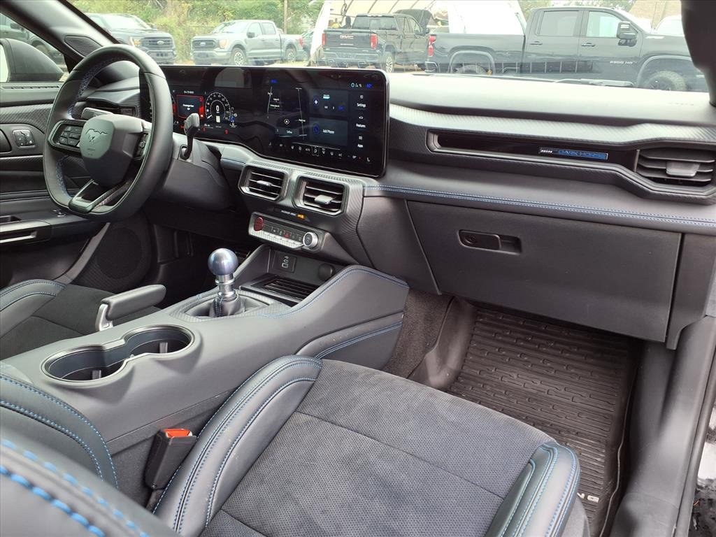 Used 2024 Ford Mustang Dark Horse image 12