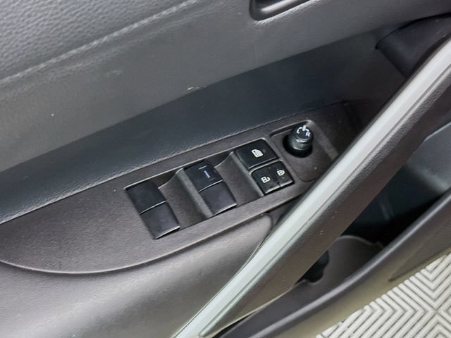 Used 2025 Toyota Corolla Cross XLE w/ Convenience Package FWD image 18