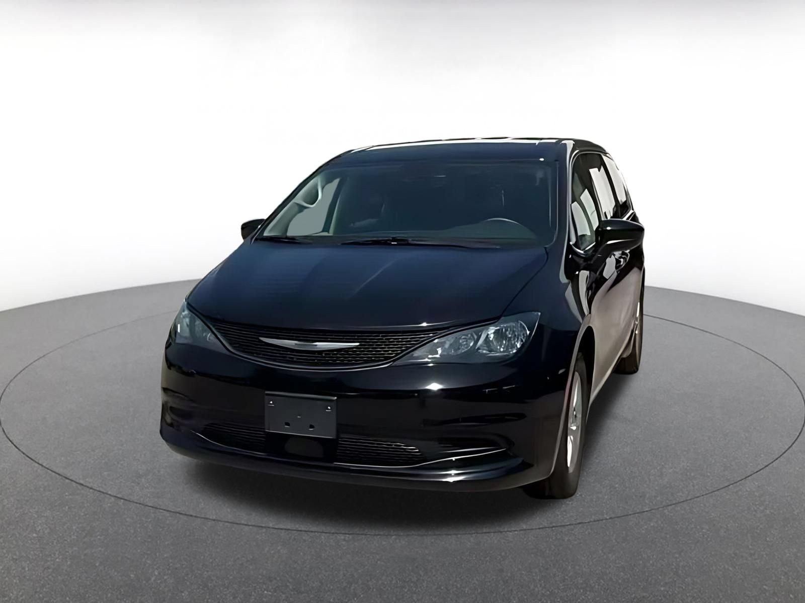 Used 2024 Chrysler Voyager LX FWD image 7