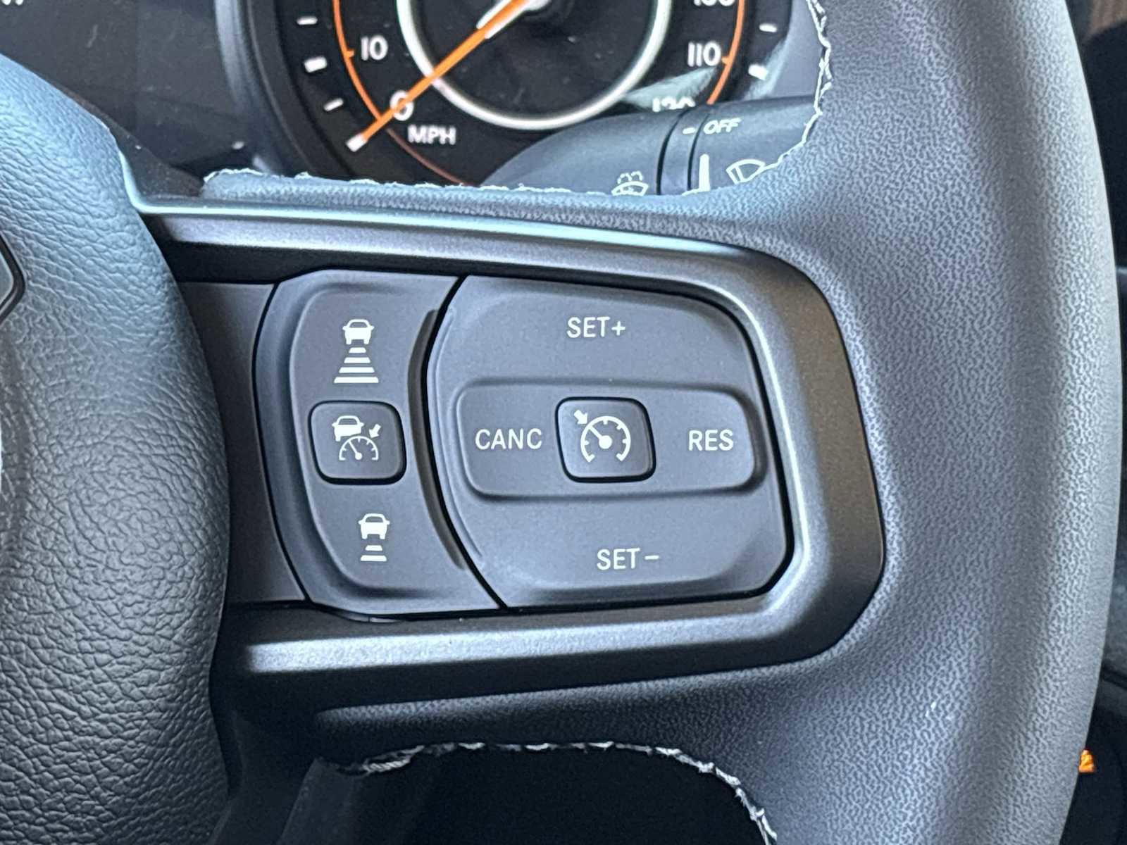 Used 2025 Jeep Gladiator Sport AWD/4WD image 27