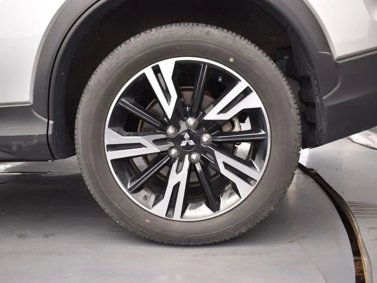 Used 2024 Mitsubishi Eclipse Cross SE image 41