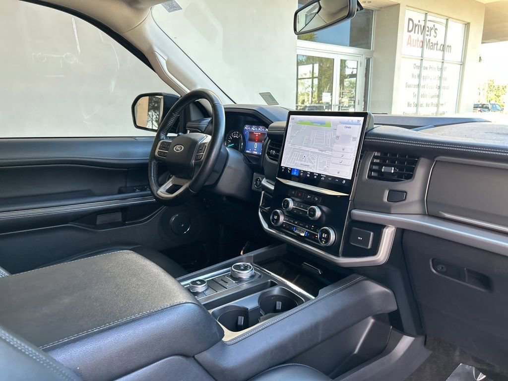 Used 2024 Ford Expedition Max XLT image 22