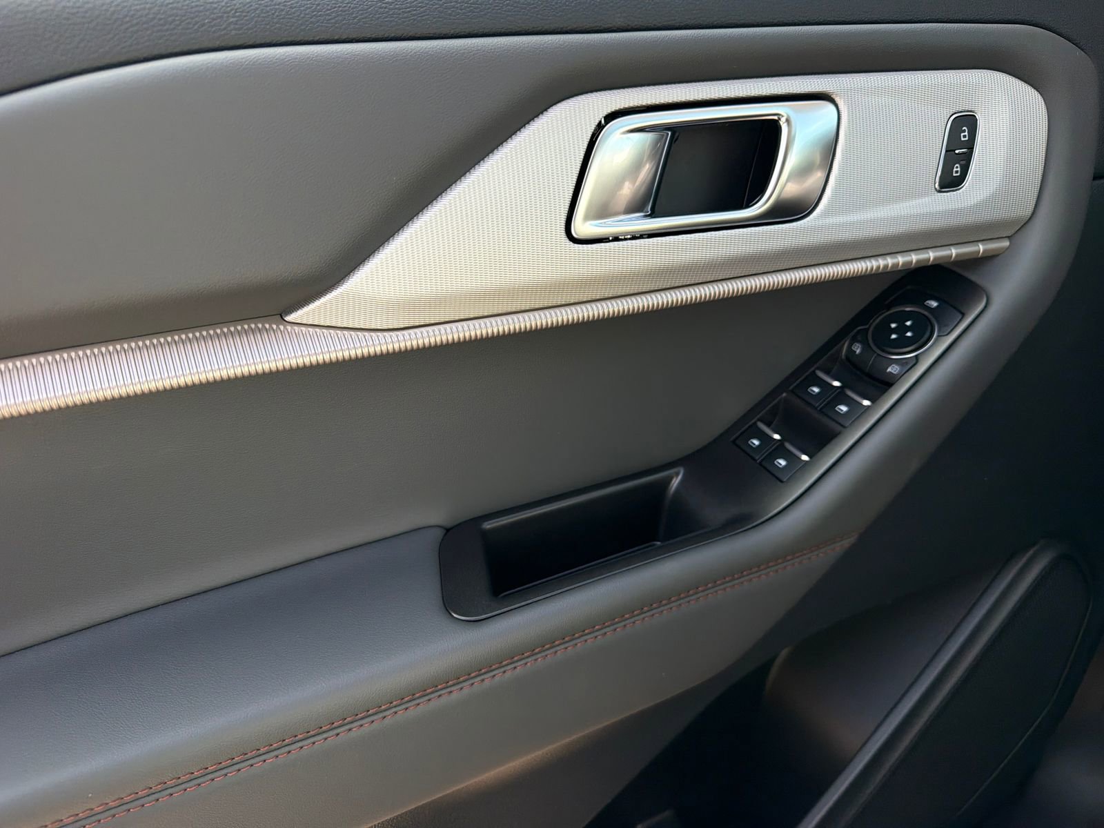 New 2026 Ford Explorer Active image 31