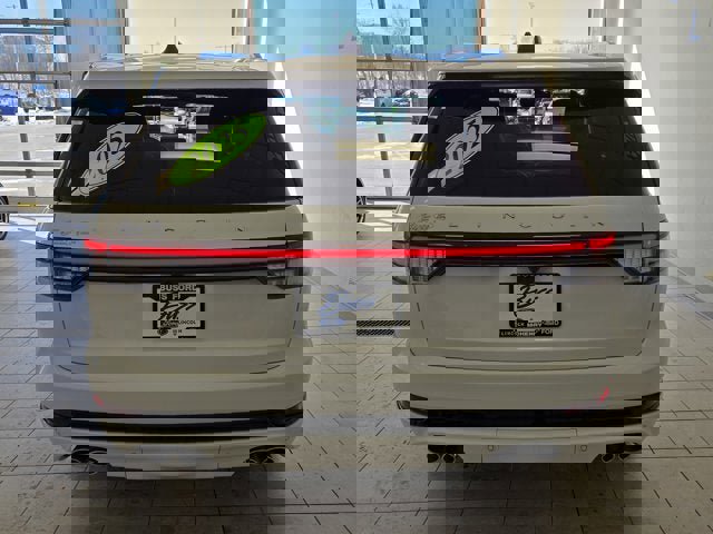 Used 2025 Lincoln Aviator Reserve w/ Equipment Group 201A image 14