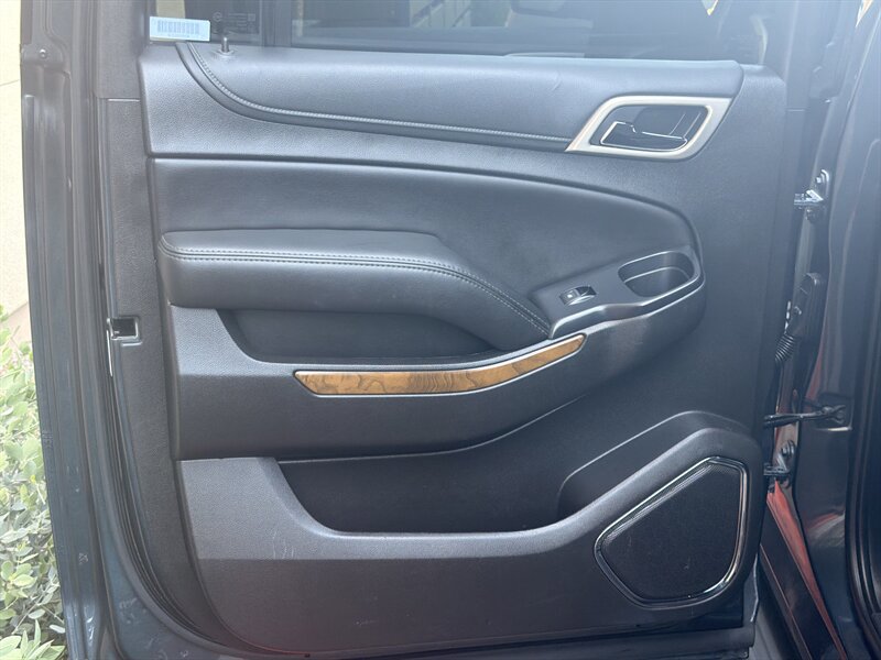 Used 2019 GMC Yukon XL Denali AWD/4WD image 42
