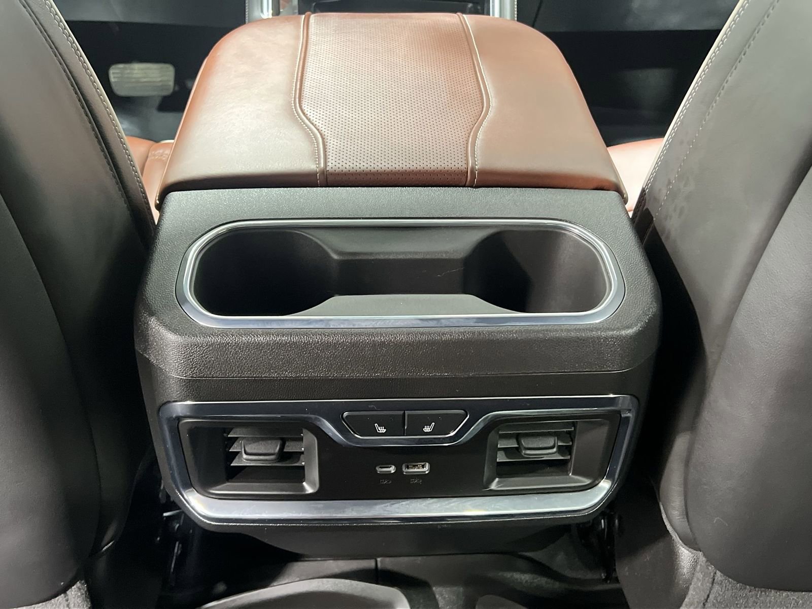 Used 2024 GMC Sierra 1500 Denali Ultimate AWD/4WD image 21