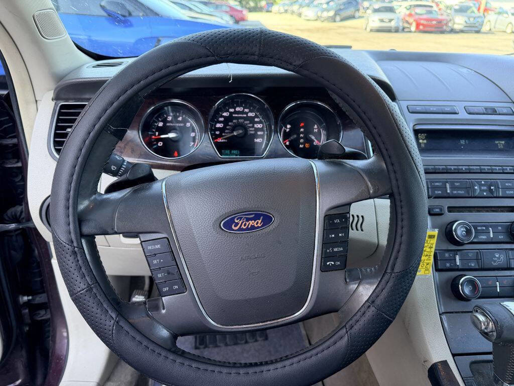 Used 2011 Ford Taurus SEL w/ 201A Rapid Spec Order Code FWD image 10