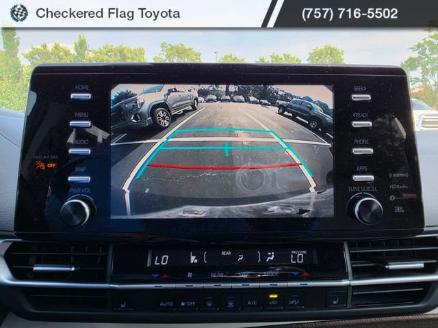 Used 2021 Toyota Sienna XLE w/ XLE Plus Package FWD image 15