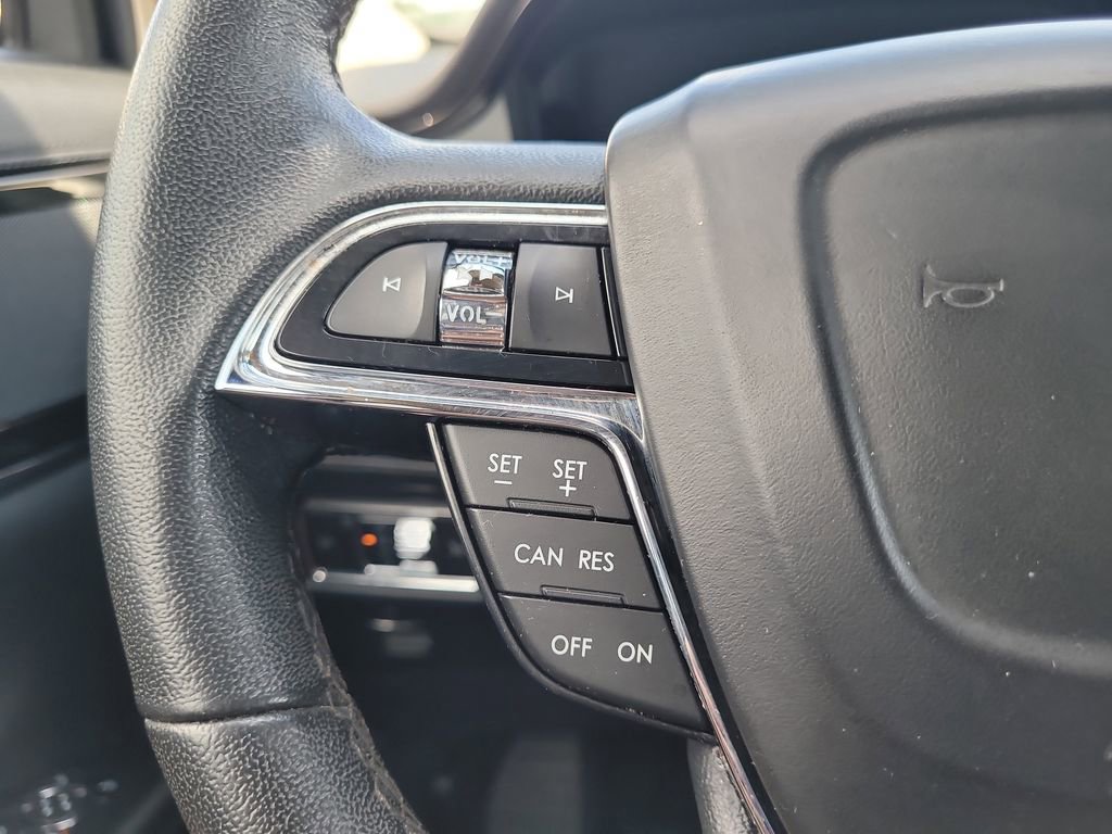Used 2023 Lincoln Nautilus AWD image 26