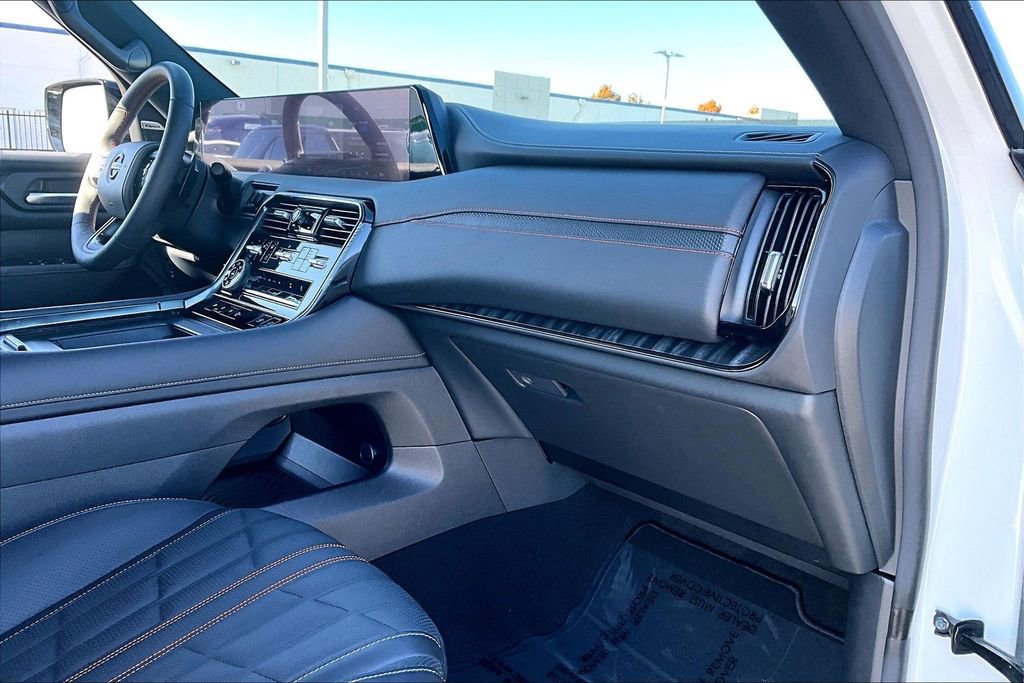 Used 2025 Nissan Armada PRO-4X image 21