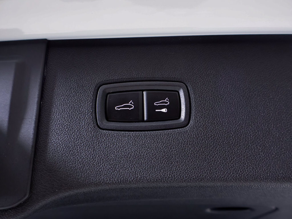 Certified 2026 Porsche Cayenne S AWD/4WD image 25