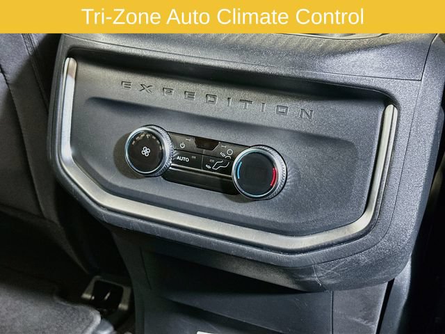 Certified 2025 Ford Expedition Active AWD/4WD image 18