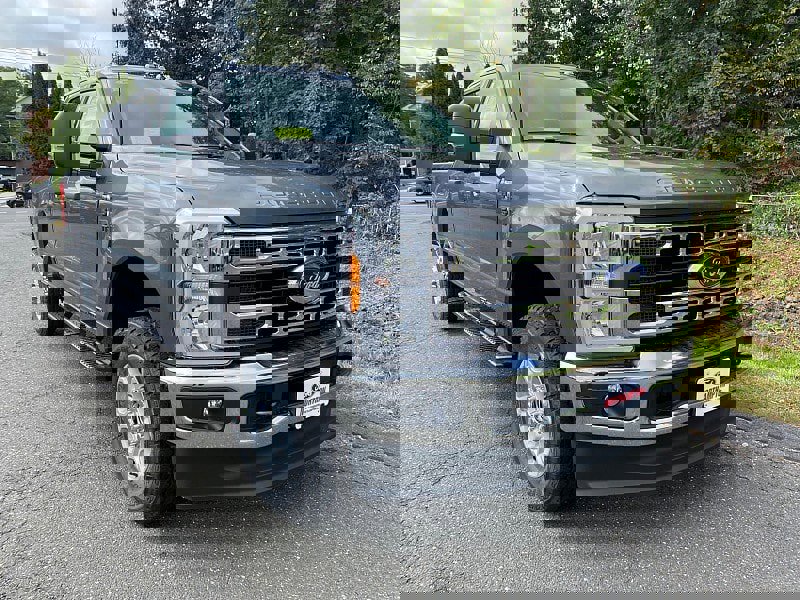 New 2026 Ford F350 XLT image 3