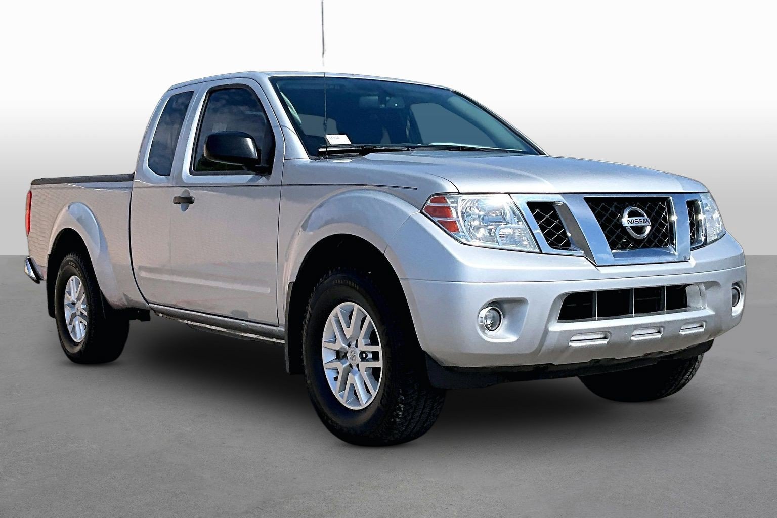 Used 2018 Nissan Frontier SV w/ Value Truck Package AWD/4WD image 10