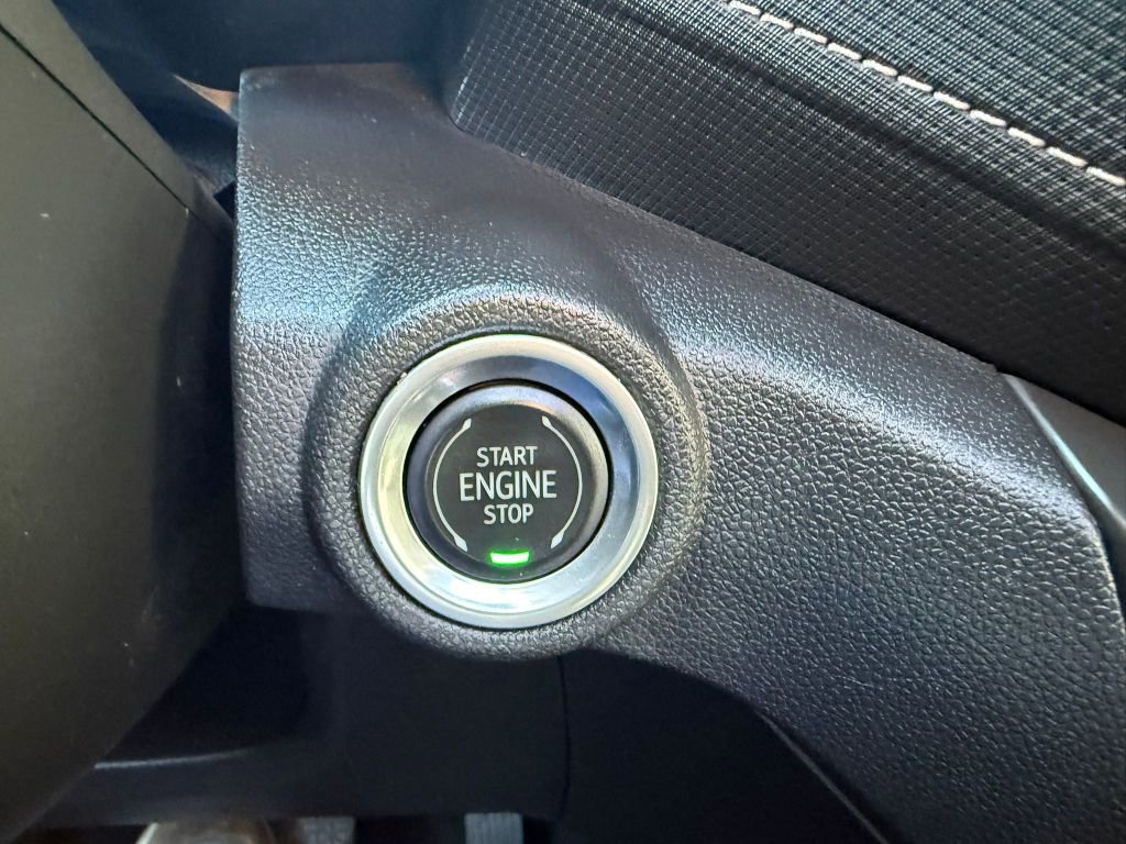 Used 2021 Chevrolet TrailBlazer ACTIV w/ Sun and Liftgate Package image 32