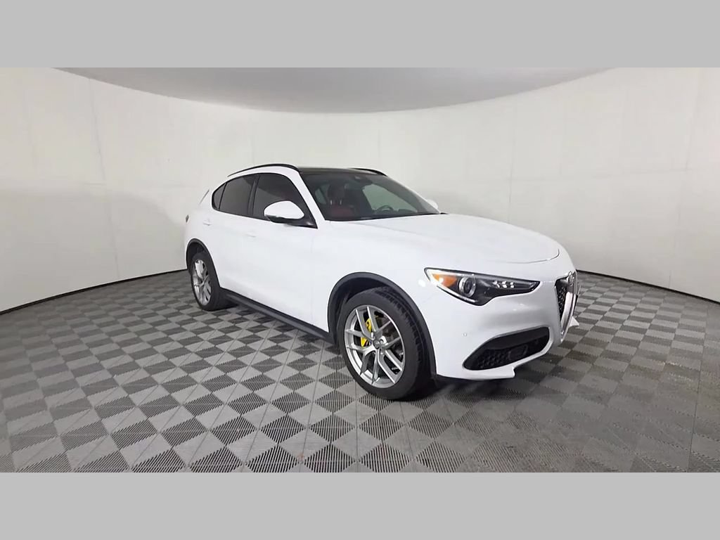 Used 2018 Alfa Romeo Stelvio Ti Sport AWD/4WD image 34
