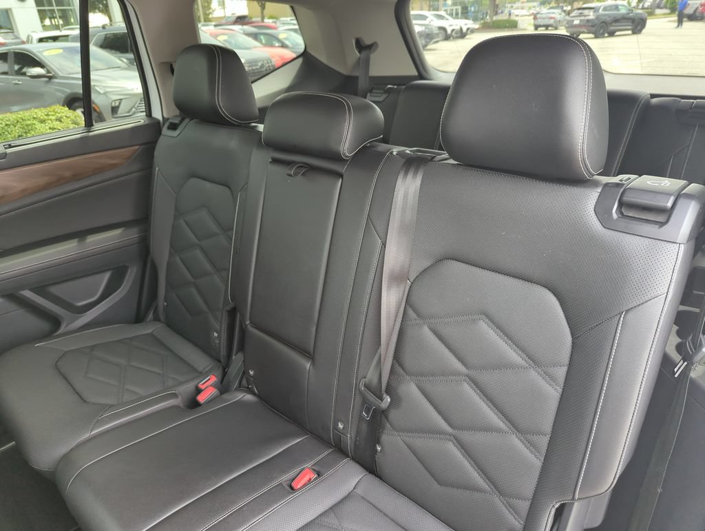 Used 2024 Volkswagen Atlas SE FWD image 30