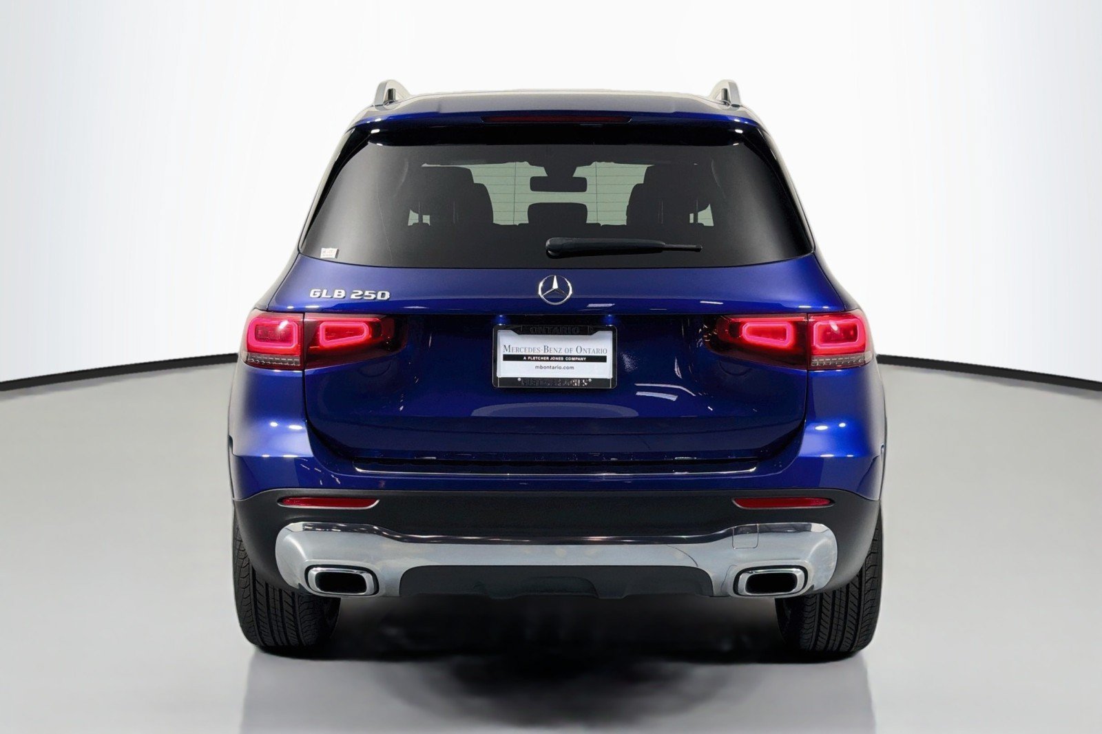 Used 2022 Mercedes-Benz GLB 250 image 3