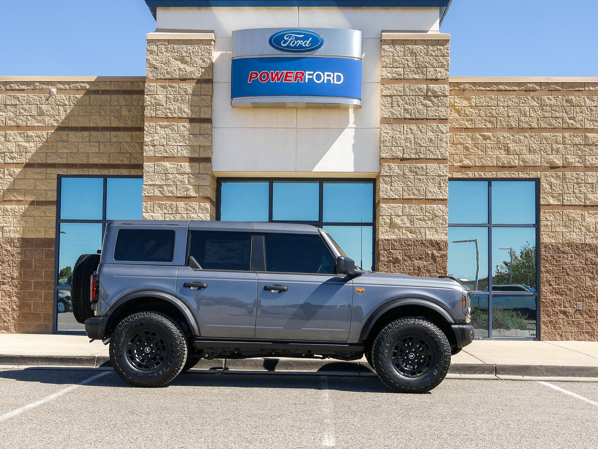 New 2026 Ford Bronco Badlands w/ Sasquatch Package AWD/4WD image 5