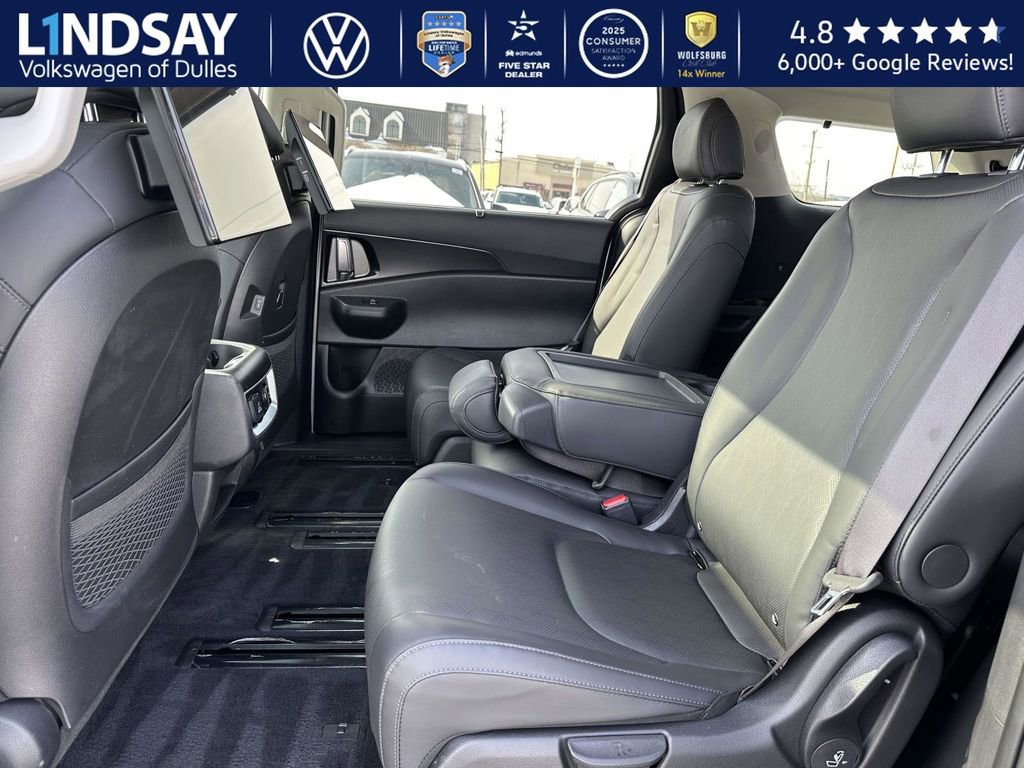 Used 2025 Kia Carnival SX image 15