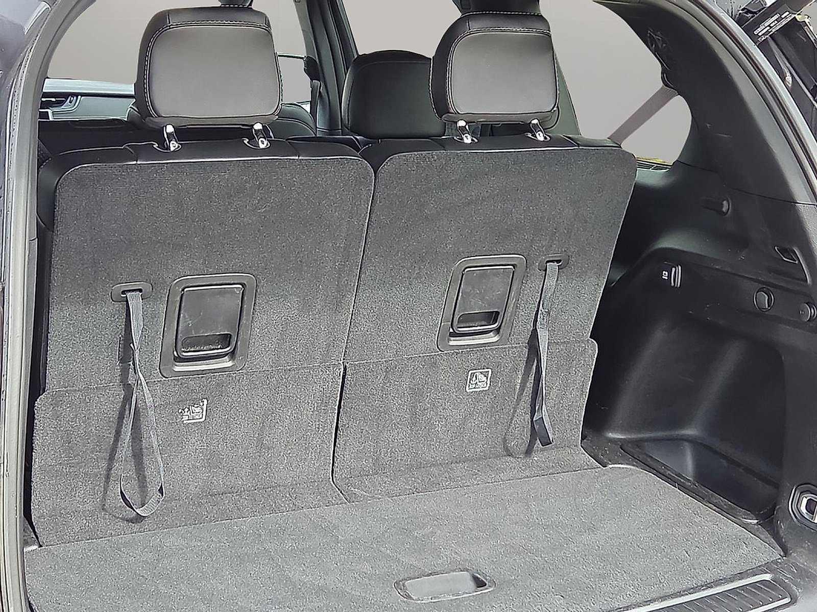 Used 2024 Jeep Grand Cherokee L Laredo image 8