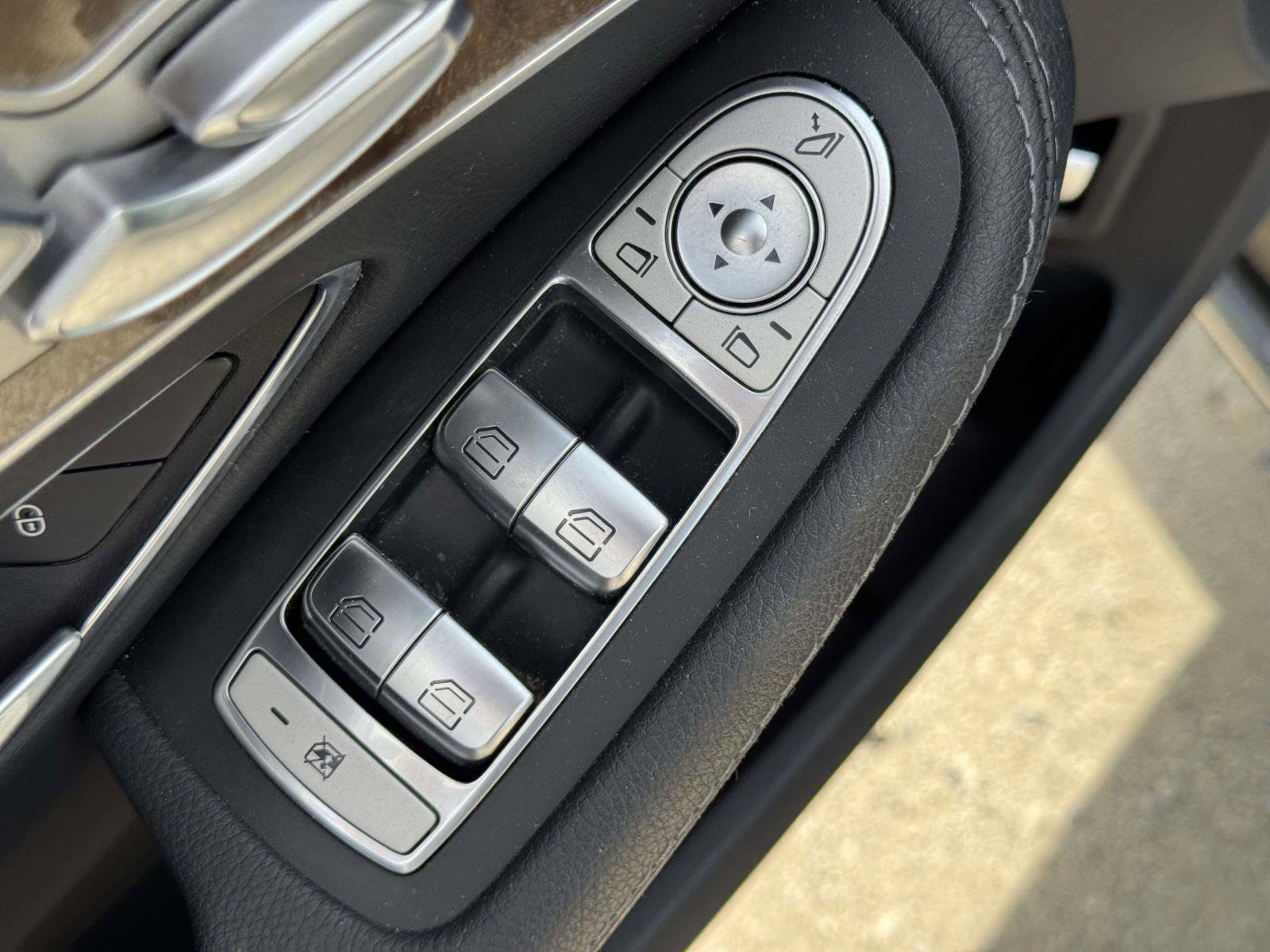 Used 2017 Mercedes-Benz C 300 4MATIC Sedan image 14