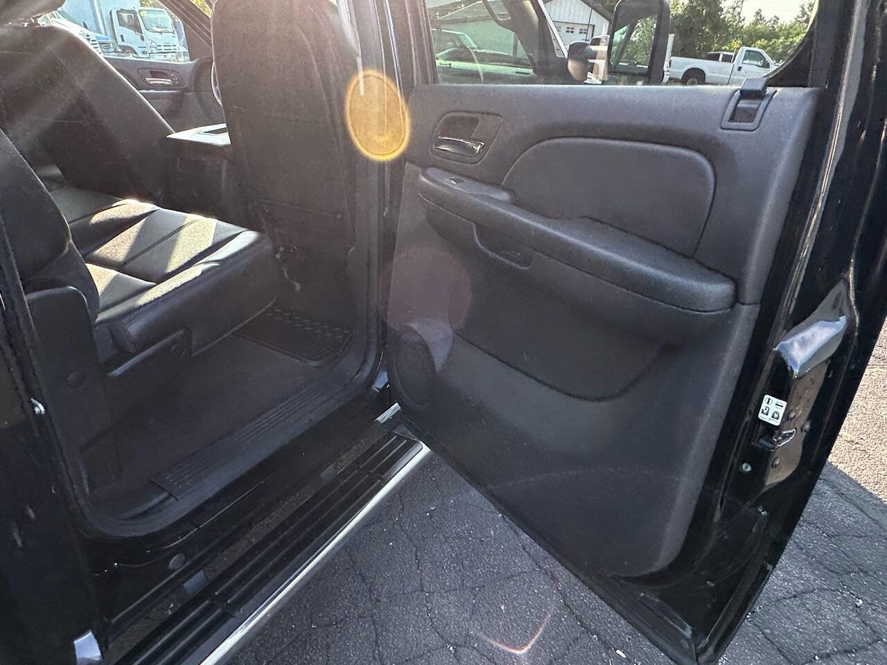 Used 2013 Chevrolet Silverado 2500 LTZ w/ LTZ Plus Package image 26