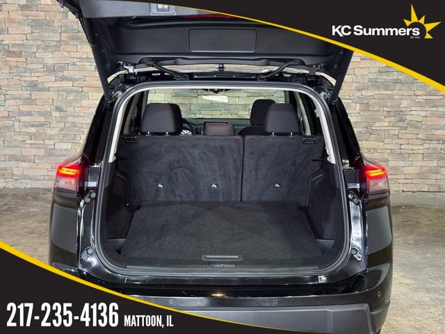 Used 2025 Nissan Rogue SV image 7