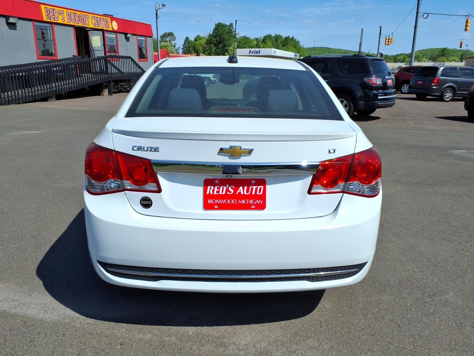 Used 2016 Chevrolet Cruze LT FWD image 5