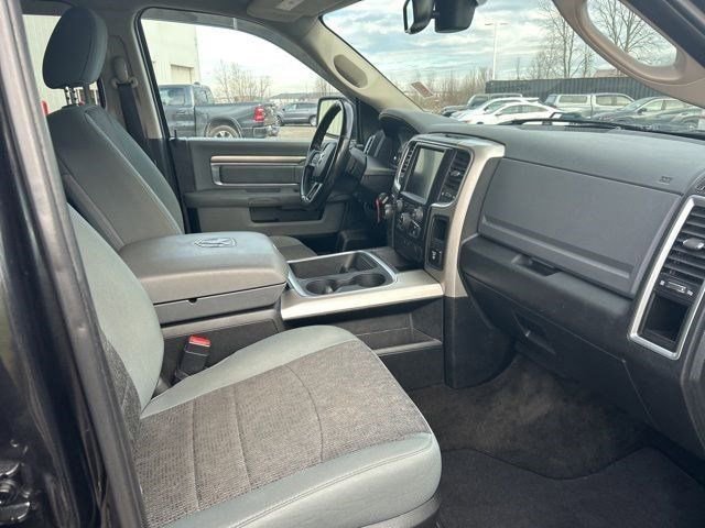 Used 2017 RAM 1500 Classic SLT w/ SLT Plus D￩cor Group image 38