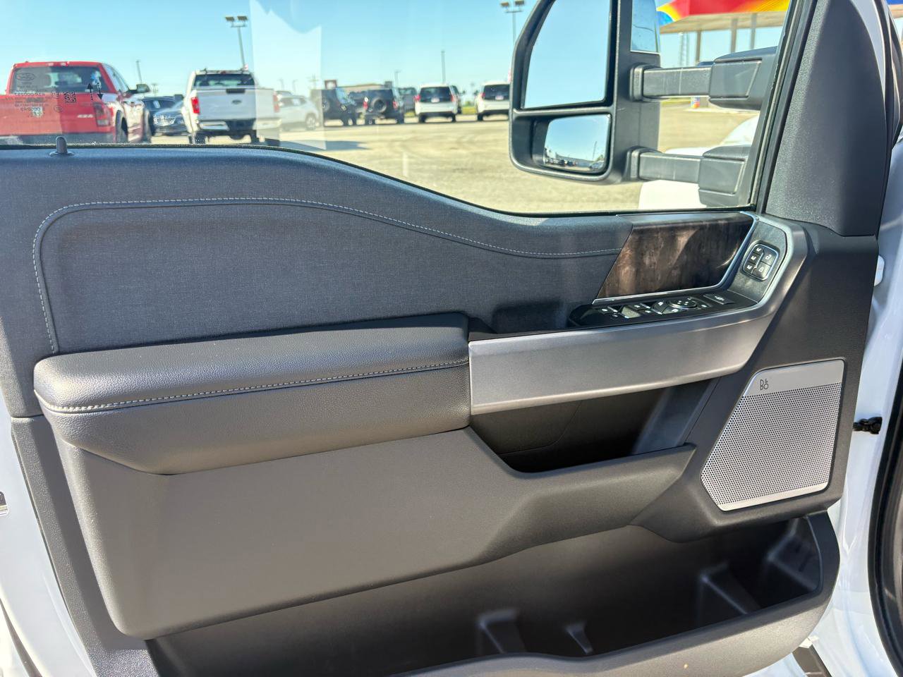 Used 2023 Ford F350 Lariat w/ Lariat Ultimate Package image 12