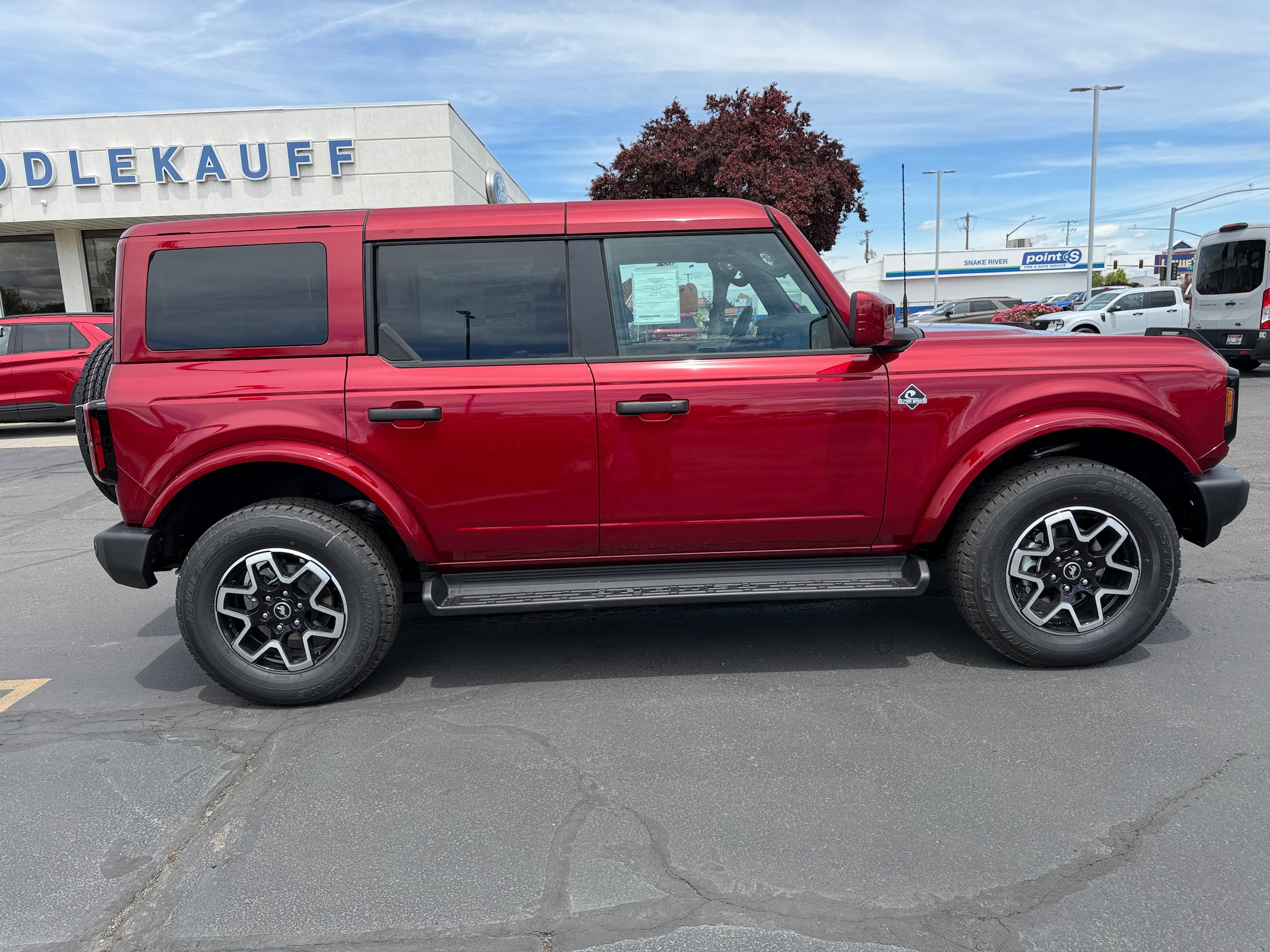 New 2026 Ford Bronco Outer Banks AWD/4WD image 2