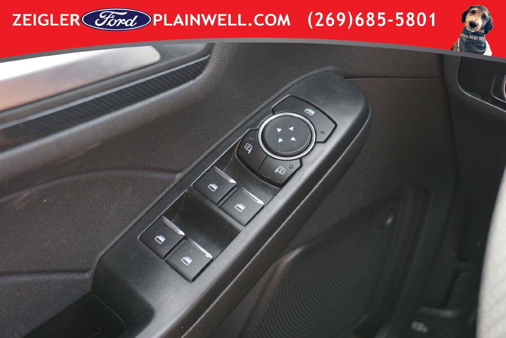 Used 2025 Ford Escape ST-Line w/ Tech Pack #1 AWD/4WD image 32