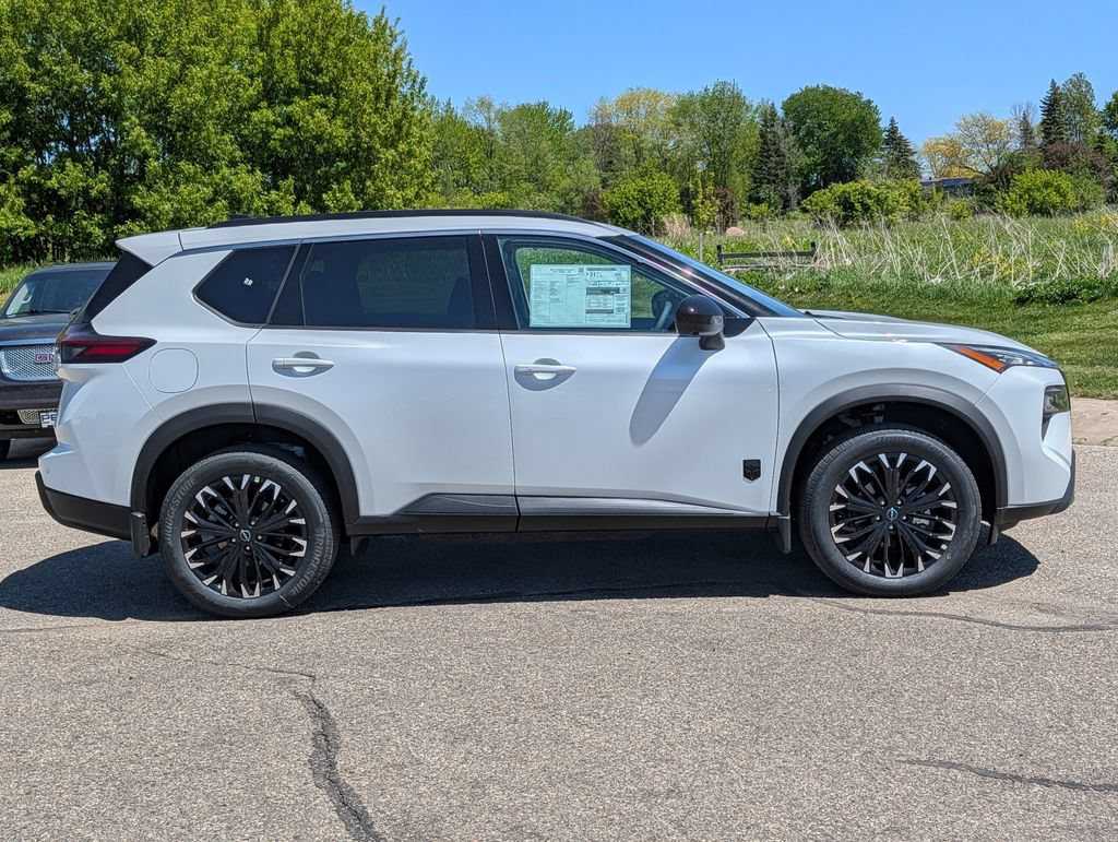 New 2026 Nissan Rogue Dark Armor AWD/4WD image 8