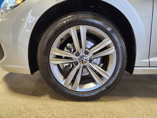 Used 2024 Volkswagen Jetta SE FWD image 9