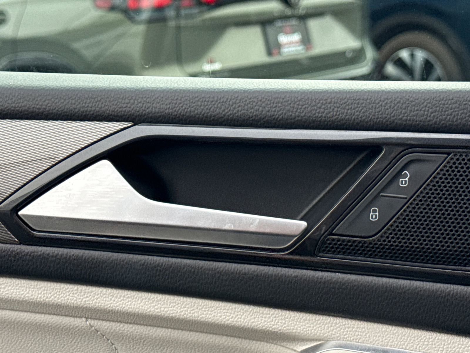 Certified 2023 Volkswagen Tiguan SE image 30