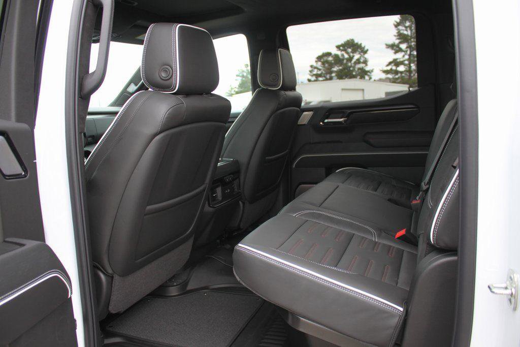 New 2026 GMC Sierra 1500 AT4X image 5