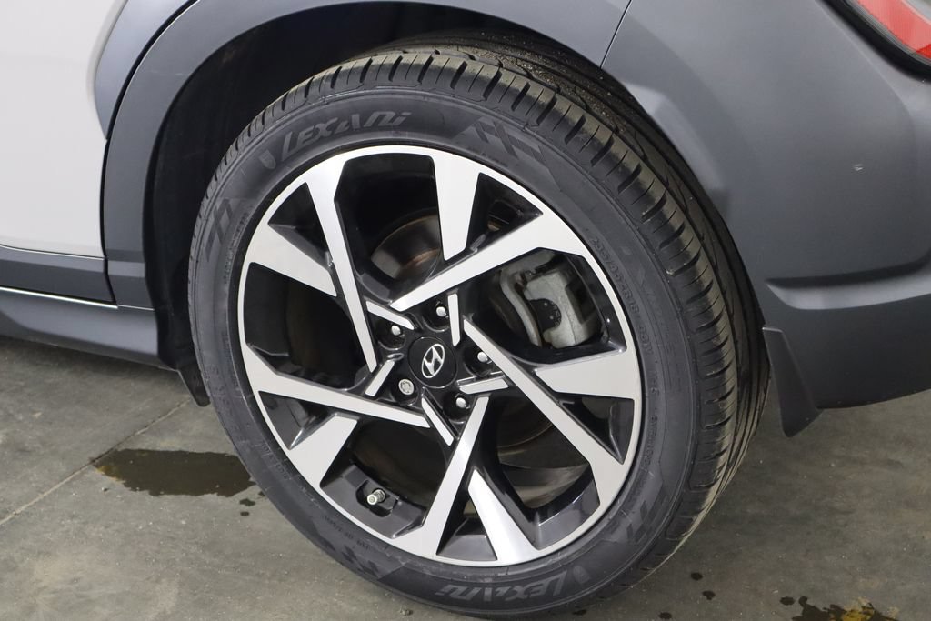 Used 2023 Hyundai Kona Limited FWD image 43