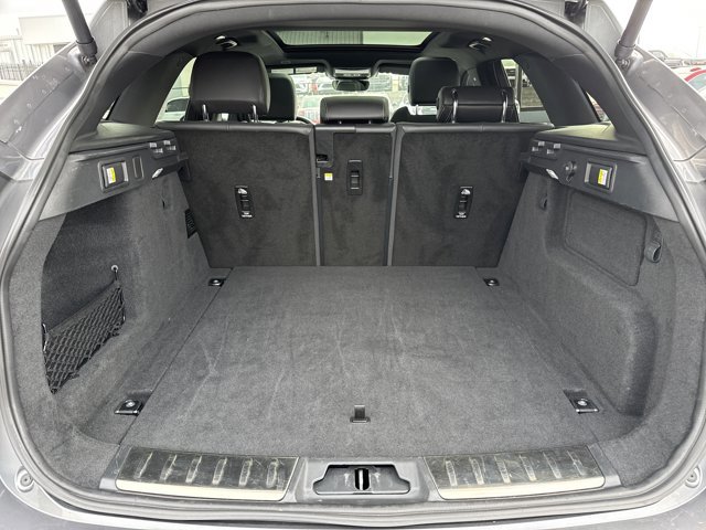 Used 2024 Jaguar F-PACE R-Dynamic S image 10