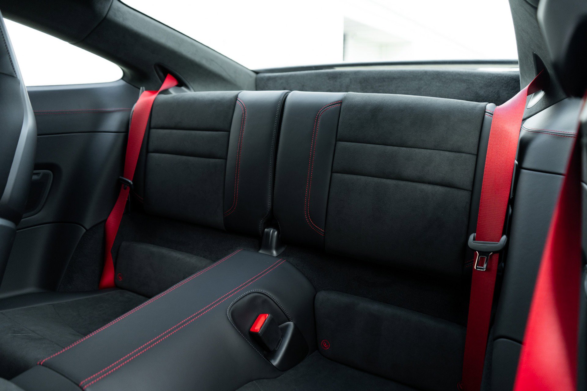 Used 2025 Porsche 911 Carrera 4 GTS image 23