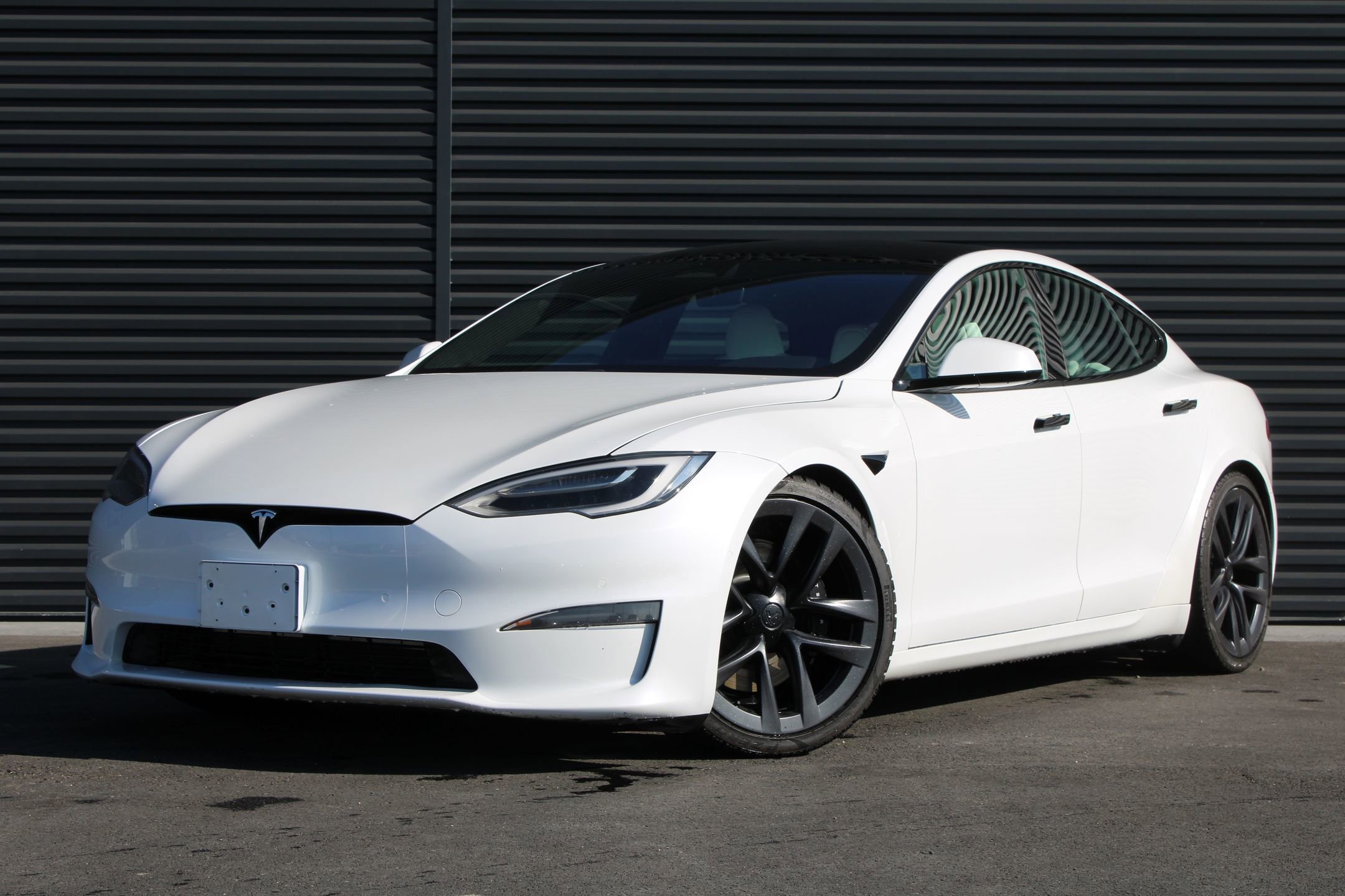 Used 2021 Tesla Model S Plaid image 1
