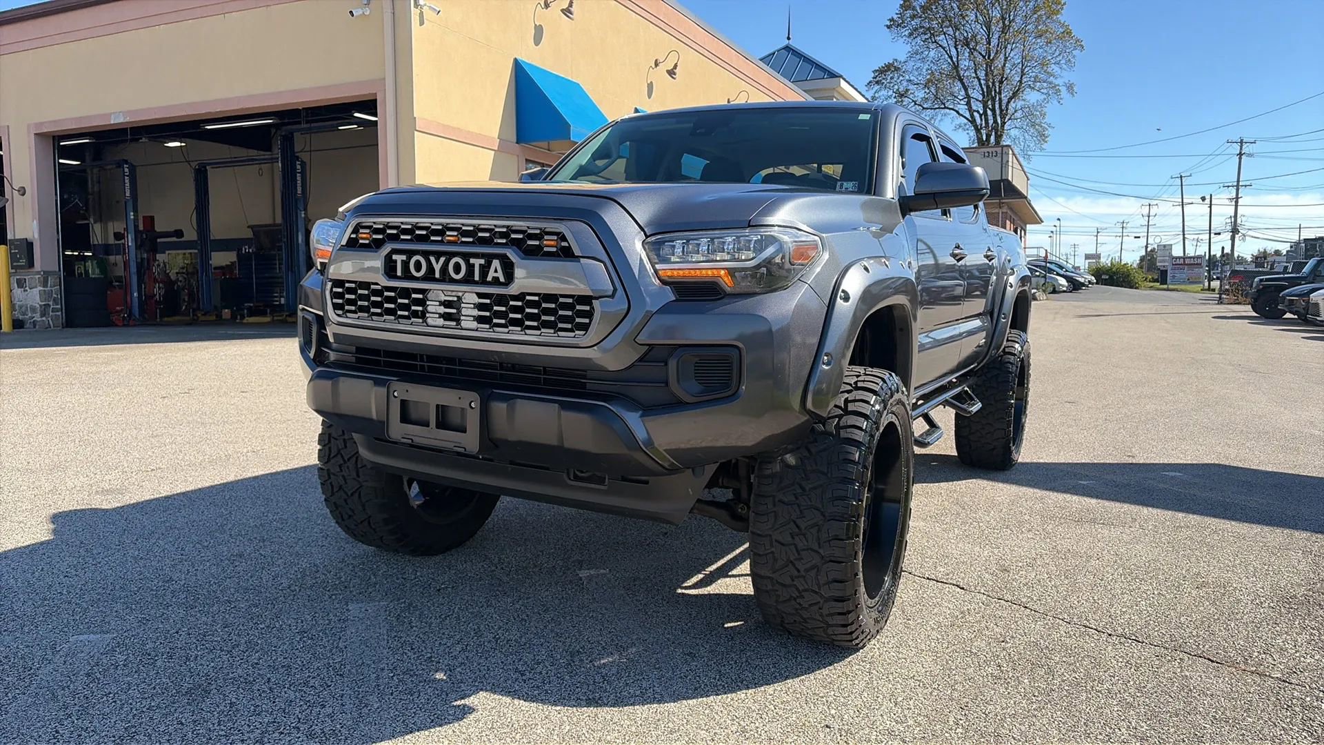 Used 2021 Toyota Tacoma SR5 image 2