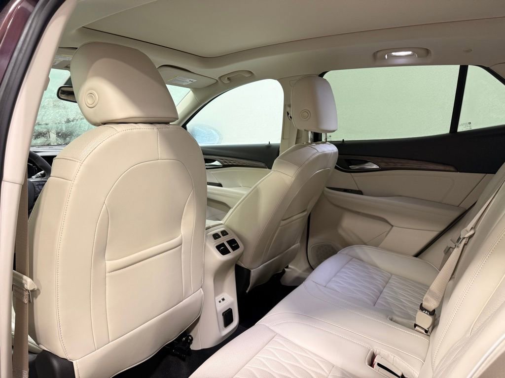 Used 2022 Buick Envision Avenir w/ Safety Package image 21