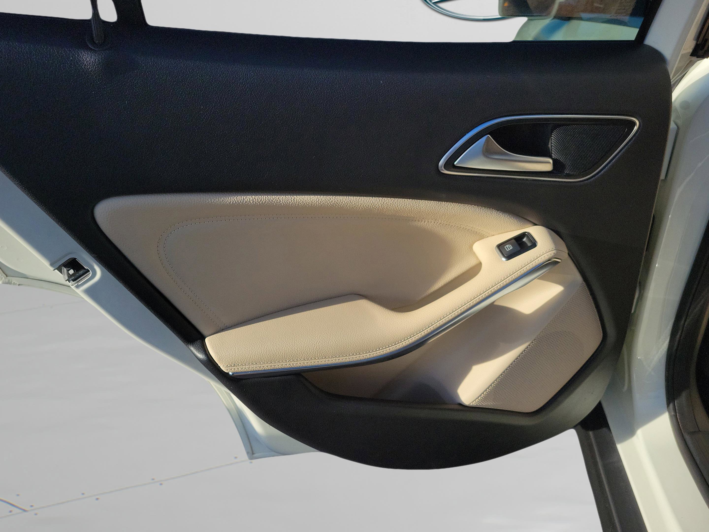 Certified 2018 Mercedes-Benz GLA 250 image 28