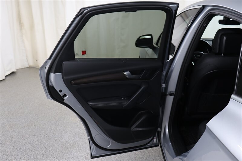 Used 2022 Audi Q5 2.0T Prestige AWD/4WD image 34