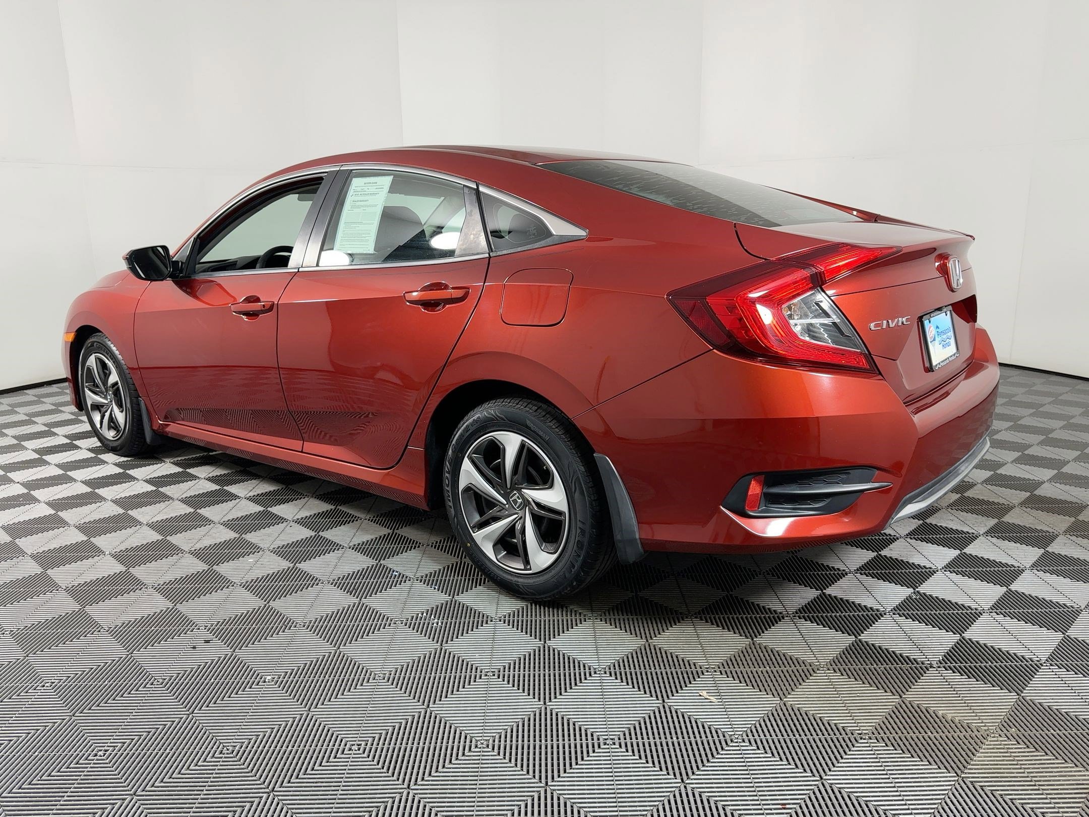Used 2019 Honda Civic LX image 2