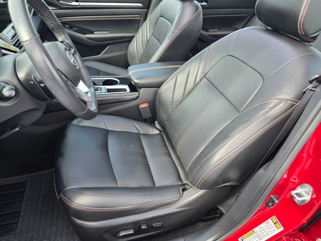 Used 2023 Nissan Altima 2.5 SR w/ SR Premium Package FWD image 16